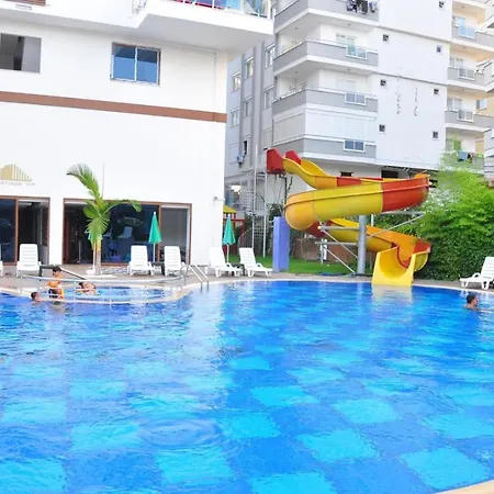 Holiday In Centerplatinum 38 شقة